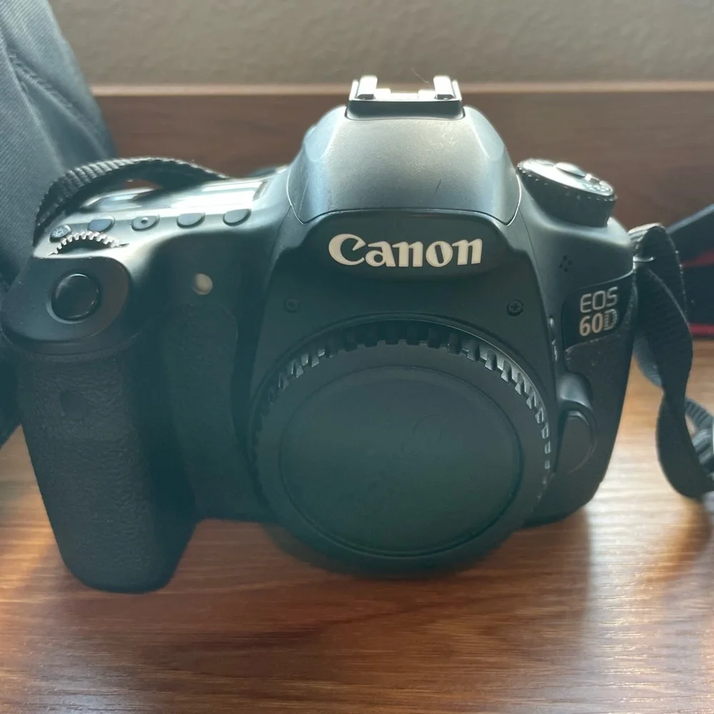 CANON 60D + EXTRAS